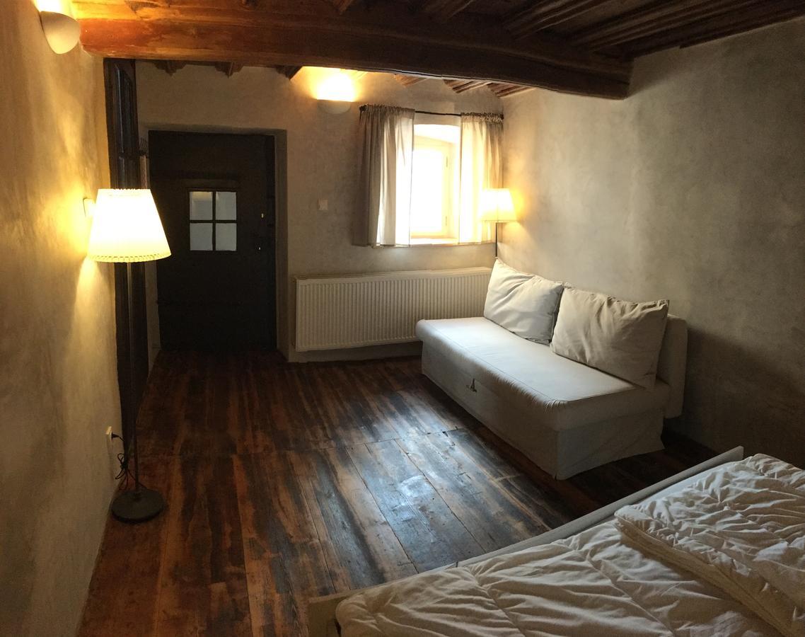 U Dr. Fausta Apartment Славонице Екстериор снимка